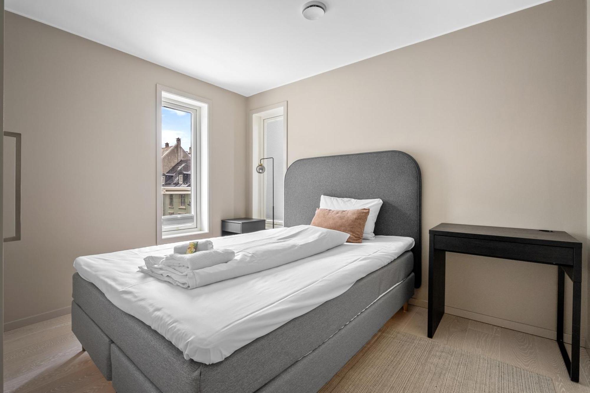 Stay L Urban - Spacious Apartment With Private Terrace Bergen Exterior photo